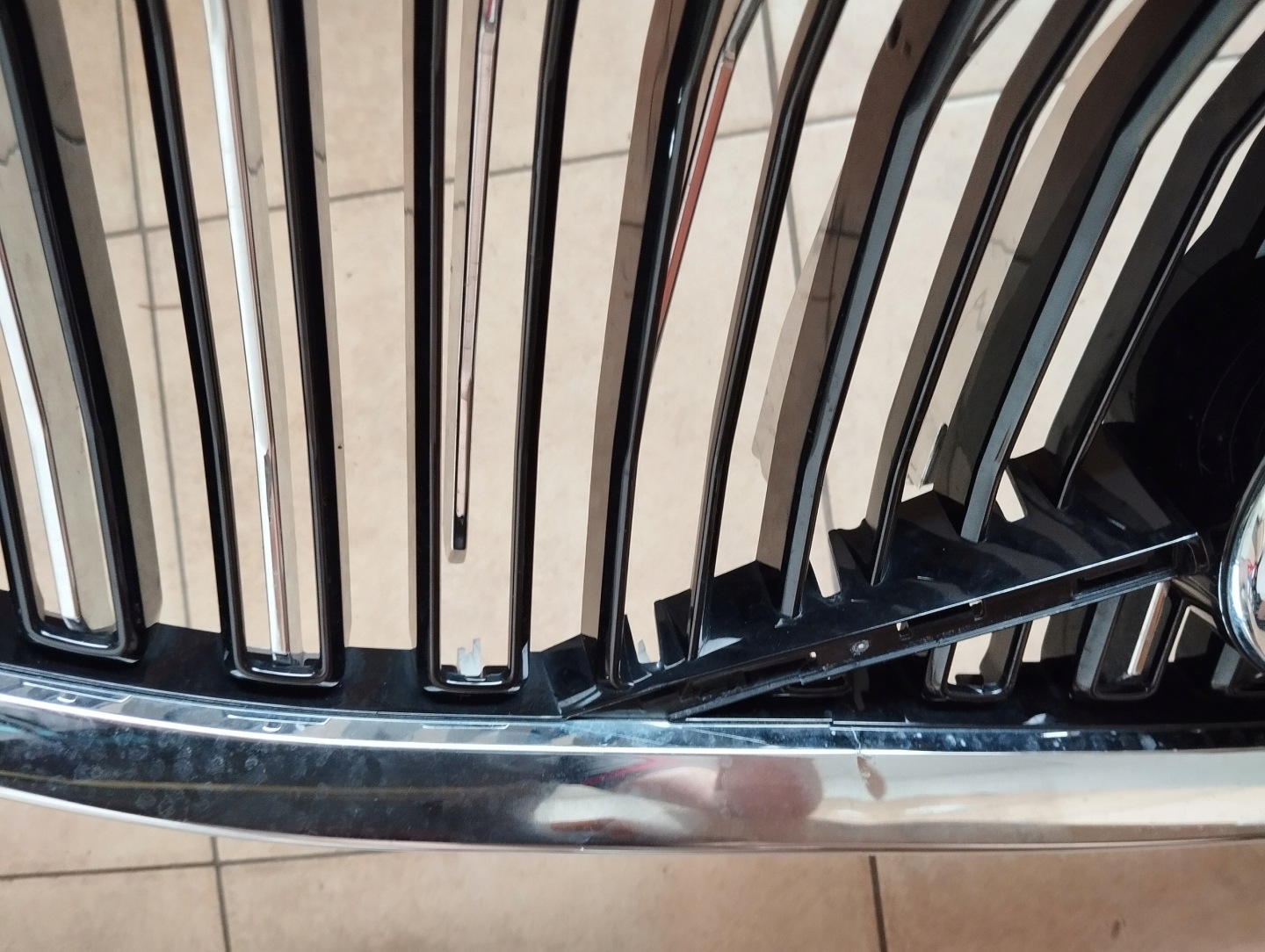 Volvo S60/V60 S60 Kühlergrill FRONTGRILL Kühlergitter - Thumbnail 5