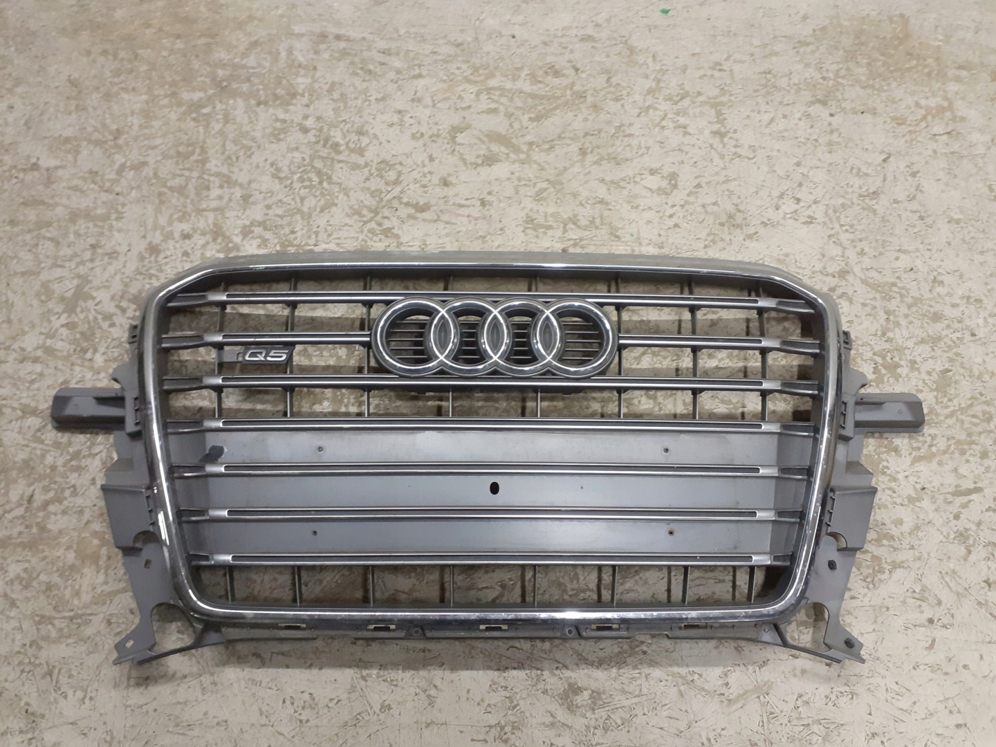 Audi 8R0 Kühlergrill FRONTGRILL Kühlergitter 8R0853651AD - Thumbnail 1