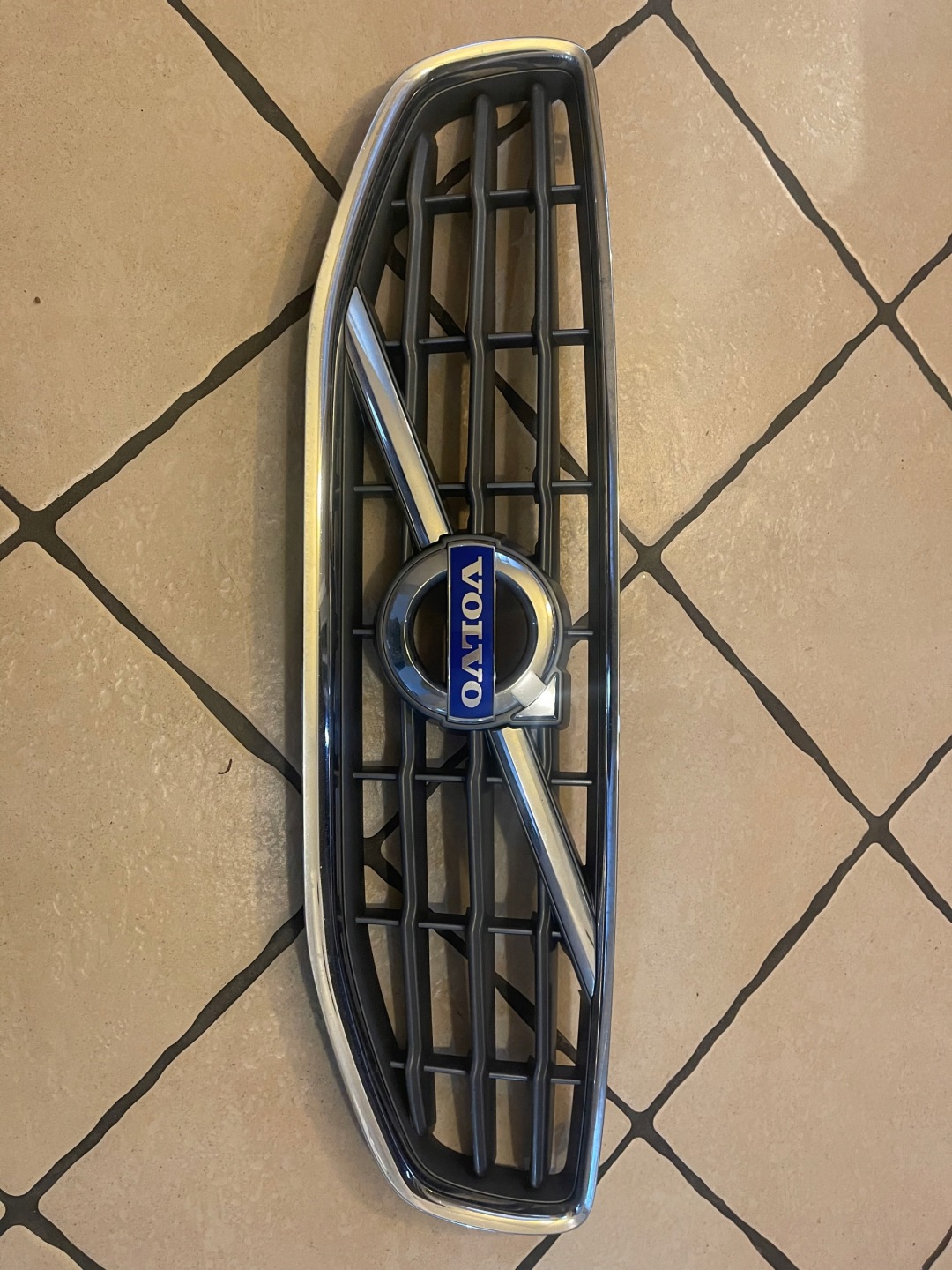 Volvo S60/V60 S60 Kühlergrill FRONTGRILL Kühlergitter - Thumbnail 1