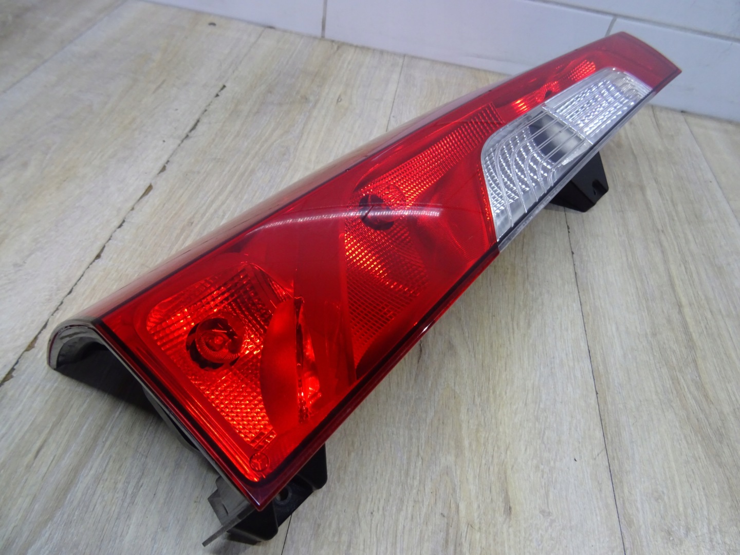 Mercedes-Benz Sprinter W910 Rückleuchte A9108200000 Rearlamp - Thumbnail 5