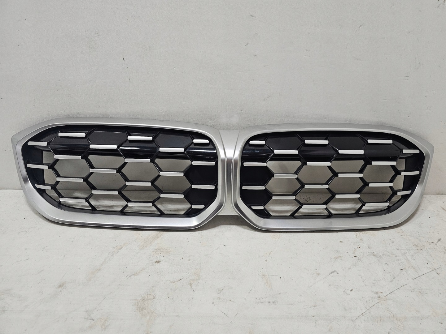 BMW 3 G21 Kühlergrill FRONTGRILL Kühlergitter - Thumbnail 1