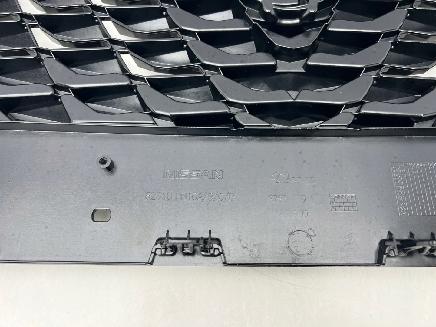 Nissan Qashqai J12 Kühlergrill FRONTGRILL Kühlergitter 62310HN10D - Thumbnail 6