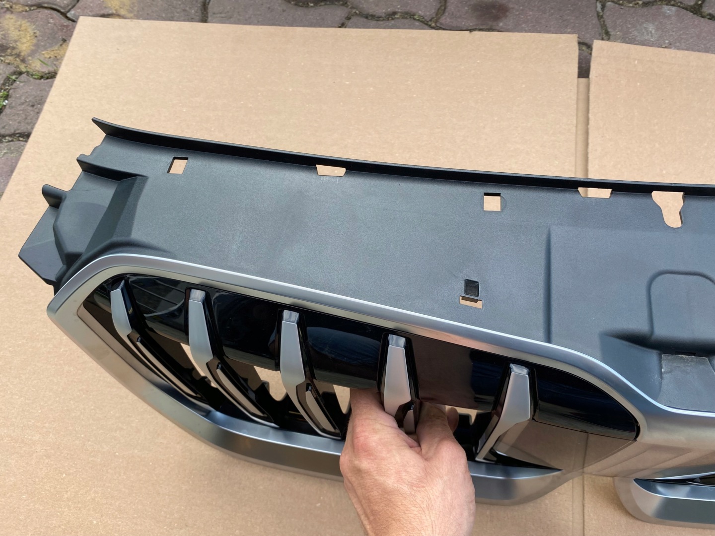 BMW X1 U11 Kühlergrill FRONTGRILL Kühlergitter 9880301 - Thumbnail 6