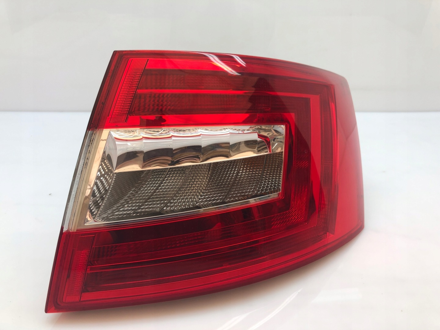 Skoda Octavia 1U Rückleuchte 5E5945112 Rearlamp - Thumbnail 1