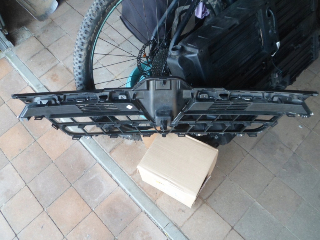 Renault Express RJK Kühlergrill FRONTGRILL Kühlergitter 622565187R - Thumbnail 4