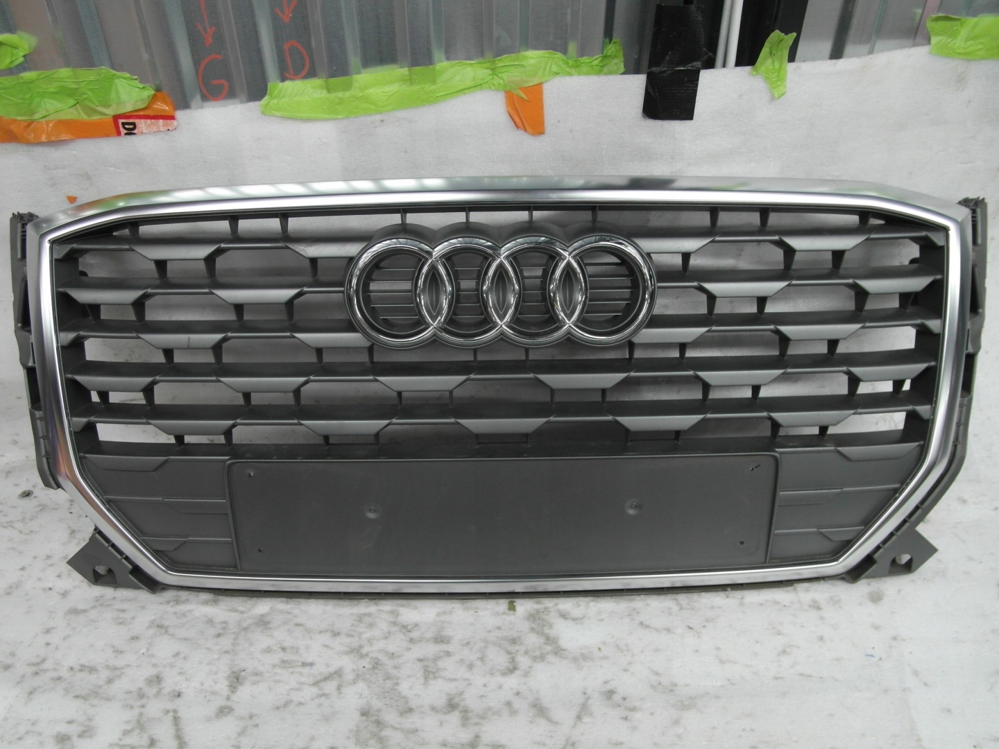 Audi Q2 Kühlergrill FRONTGRILL Kühlergitter 81A853651 - Thumbnail 1