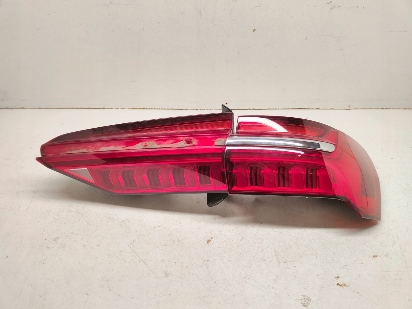 Audi 4K5 Rückleuchte 4K5945094 Rearlamp - Thumbnail 1