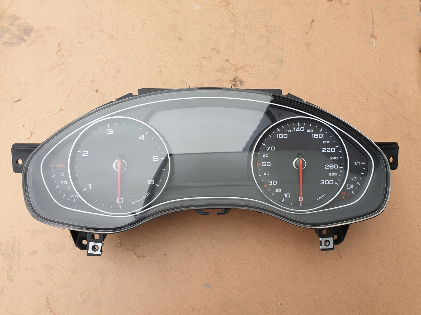 Audi 4G8 4G8920932M Screen Kombiinstrument Tacho - Thumbnail 1