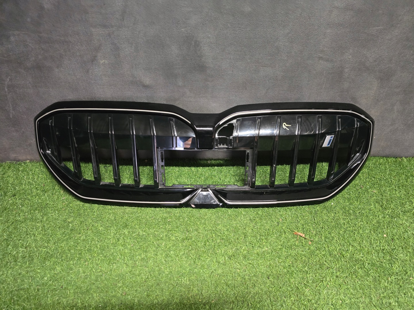 BMW i5 G61 Kühlergrill FRONTGRILL Kühlergitter - Thumbnail 1