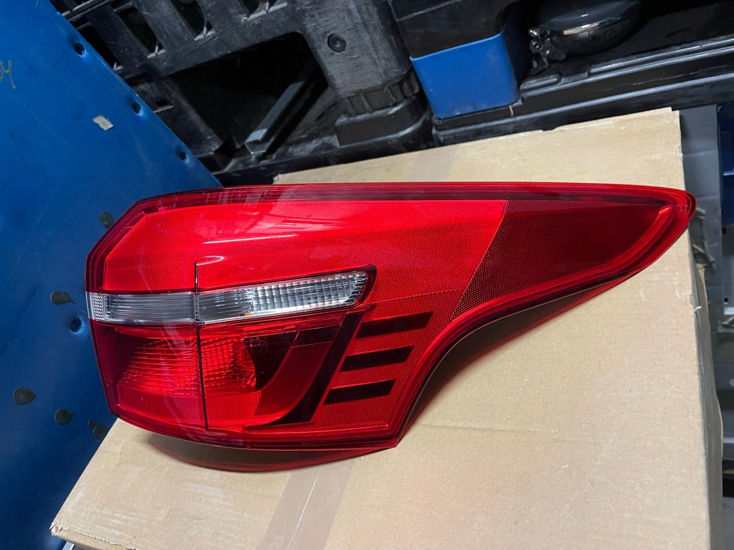 Ford Focus III Mk3 Rückleuchte F1EB13404EBRH Rearlamp - Thumbnail 4