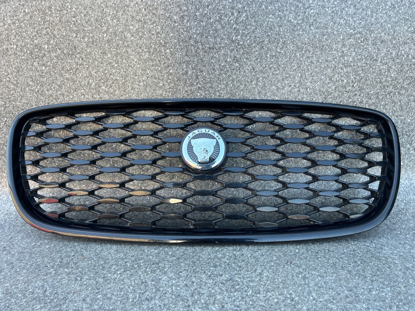 Jaguar XF X250 Kühlergrill FRONTGRILL Kühlergitter R9C316B856AA - Thumbnail 1