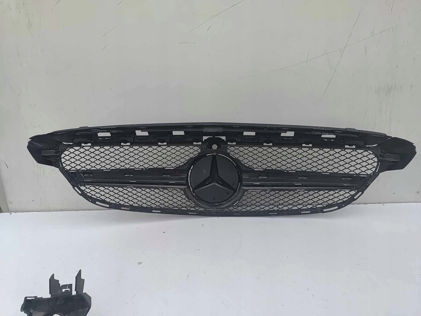 Mercedes-Benz C-Klasse W205 Kühlergrill FRONTGRILL Kühlergitter A2058880523 - Thumbnail 10