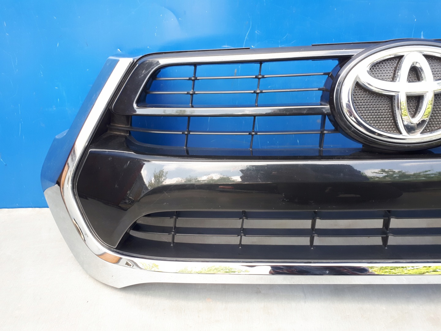 Toyota Hilux AN1P Kühlergrill FRONTGRILL Kühlergitter 531110KB30 - Thumbnail 5
