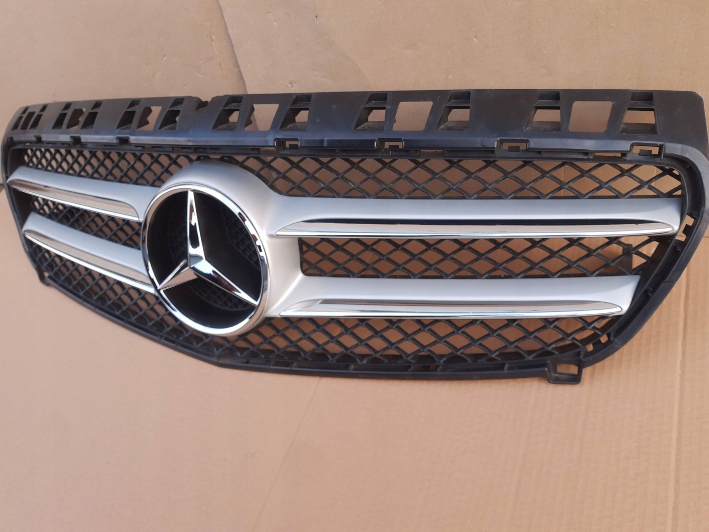 Mercedes-Benz A-Klasse W176 Kühlergrill FRONTGRILL Kühlergitter A1768880260 - Thumbnail 6