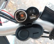 NAPÁJACÍ ADAPTÉR MOTOCYKEL SKÚTER 2X USB 5V 2.1A