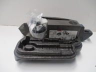 Cric Roue secours garniture Audi A8 4H0