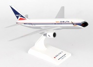 Model lietadla Boeing 767-200 DELTA 1:200 Skymarks