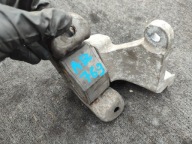 holder engine mount Volkswagen Transporter T5 V04988