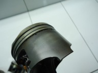 SUZUKI GRAND VITARA II 1.6 16V M16A piston with connecting rod