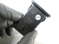 switch button TRC OFF TOYOTA AVENSIS T25 03-09 TR8801