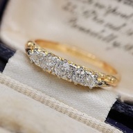 Złoty pierścionek z diamentami w starym szlifie 0.30ct 18K