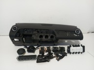 dashboard Mercedes EQA red NIC