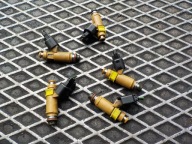 VOLVO V50 2.4 B ORG injector 8627815