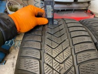 2 tyres winter 235/35R20 Pirelli Winter Sottozero 3 6mm