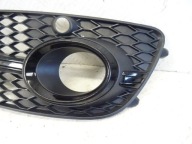grid of a bumper front front right AUDI Q5 8R S-LINE