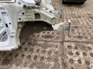 KIA CARENS IV quarter quarter right 13-18