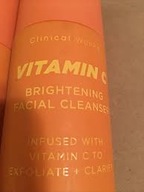 Vitamín C Rozjasňujúci čistiaci prostriedok na tvár 200