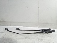Peugeot 208 and wiper arms front