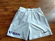 białe sportowe piłkarskie szorty Nike jnowe r.140/152