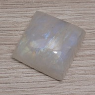 Mesačný kameň kabošon cca 15x15 mm KKS4065