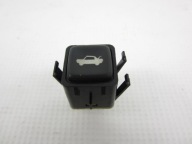 BOUTON POUR L’OUVERTURE ARRIÈRE DU CAPOT CORVETTE C6