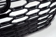 AUDI Q3 II S-LINE 18- grille 83F853651