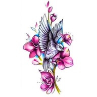 Tatuaż kolorowy ptak kwiaty