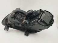 VW Touran and 1 light right front front