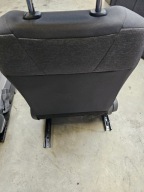TOYOTA YARIS IV Sitze mitte