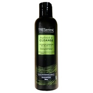 TRESemmé Doplnkový čistiaci šampón na vlasy s vitamínmi 300ml