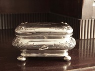 Cukiernica z kluczykiem srebrna 1800r 16x12x9,5 cm