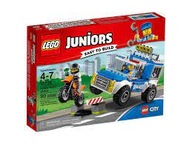 LEGO Juniors Naháňačka s policajnou dodávkou 10735