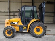 Terenowy wózek widłowy JCB 930