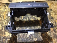 AUDI A3 8P LIFT Châssis Panier RADIA Commandes 2DIN