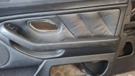 bočné BMW E39 sedan koža