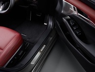 Listwy ozdobne progów z podświetleniem Mazda 3 BP