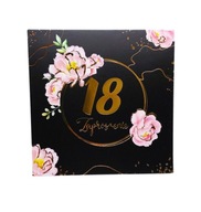 Zaproszenie czarne w kwiaty na 18 URODZINY, 1szt, 12x12 cm + koperta