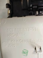 Skoda Octavia Mk4 FANALE interna cabina 5E3868837A