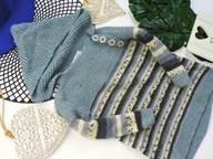 Wełniany sweterek wzory , guziczki , kaptur r 110/116