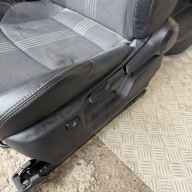 Sitze Halbleder KOMPLET TOYOTA YARIS CROSS